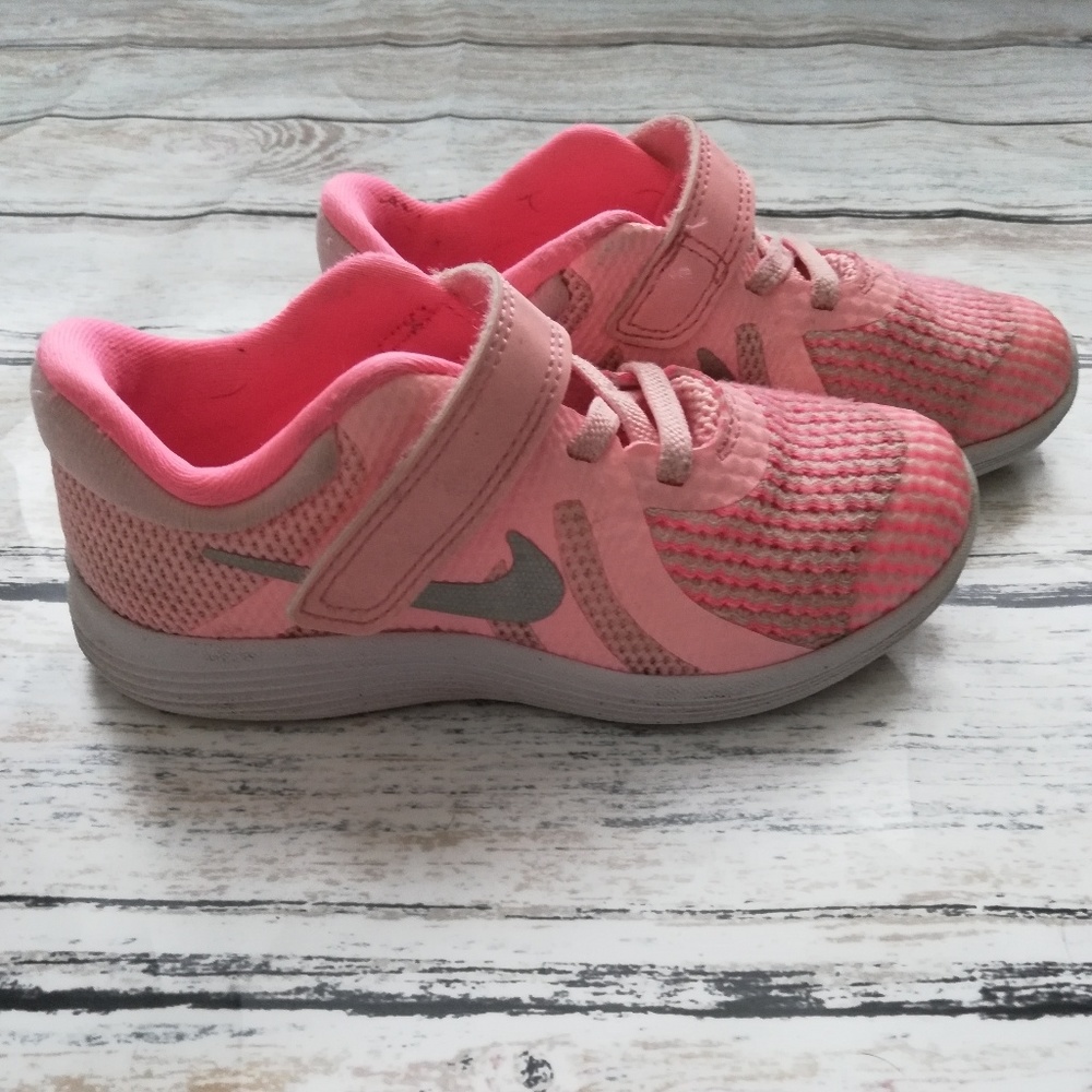 Toddler Girls Nike Shoes